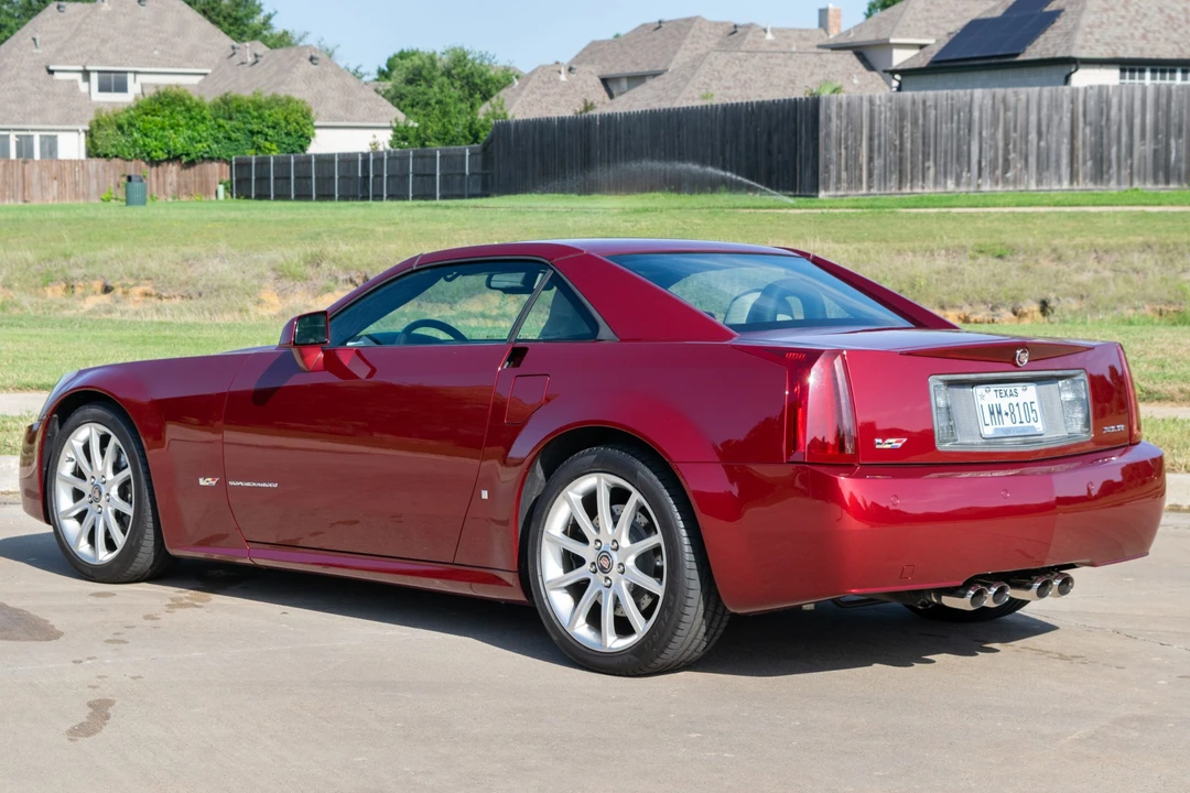 2006 Cadillac XLR-V - Image 14 of 31