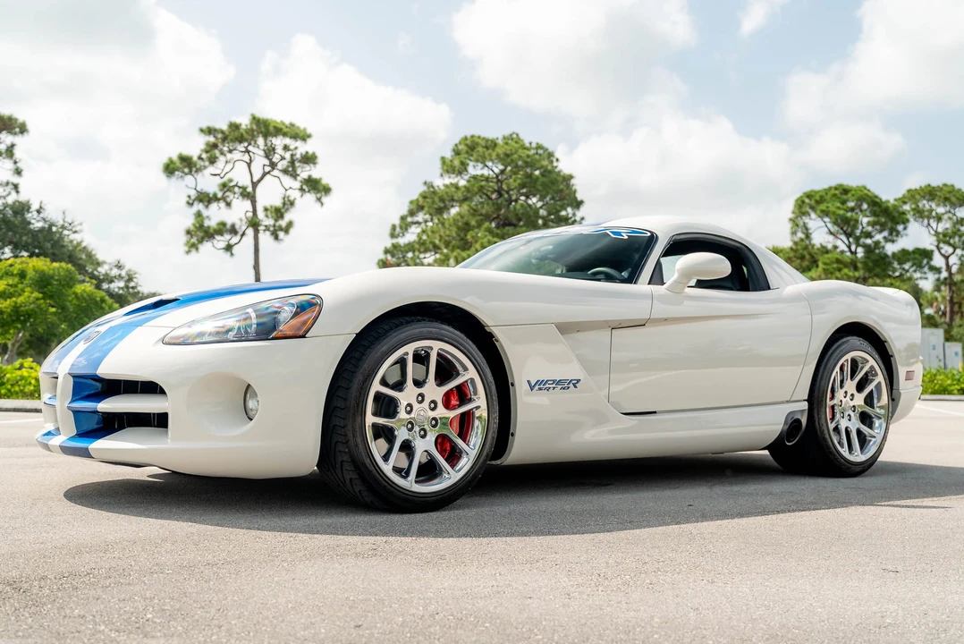2006 Dodge Viper 3rd Gen - Image 2 of 31