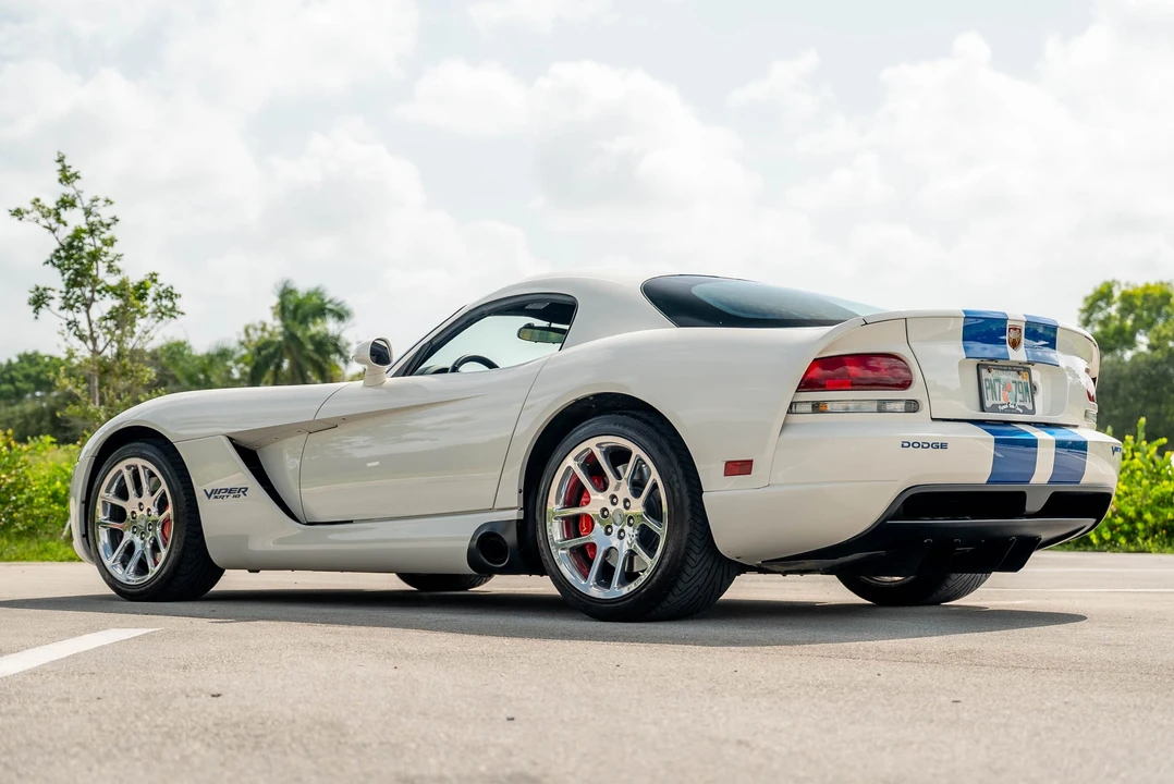 2006 Dodge Viper 3rd Gen - Image 15 of 31