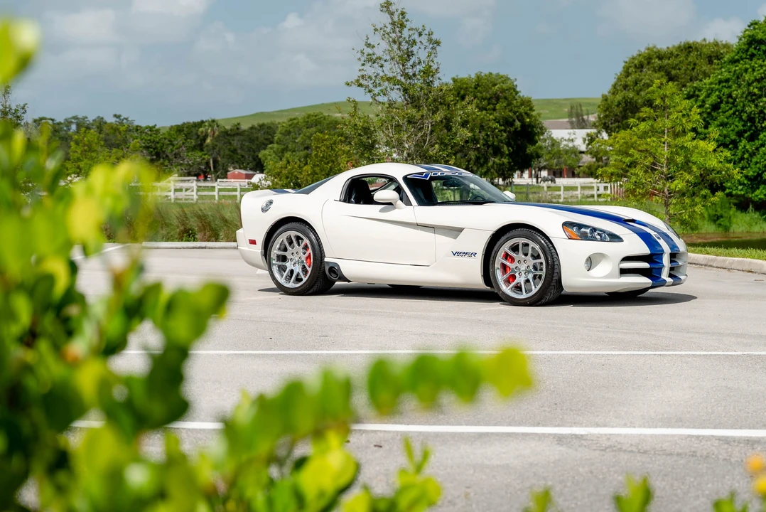 2006 Dodge Viper 3rd Gen - Image 9 of 31