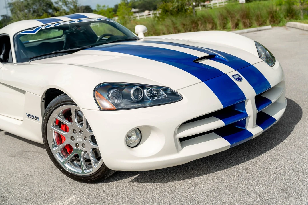 2006 Dodge Viper 3rd Gen - Image 17 of 31