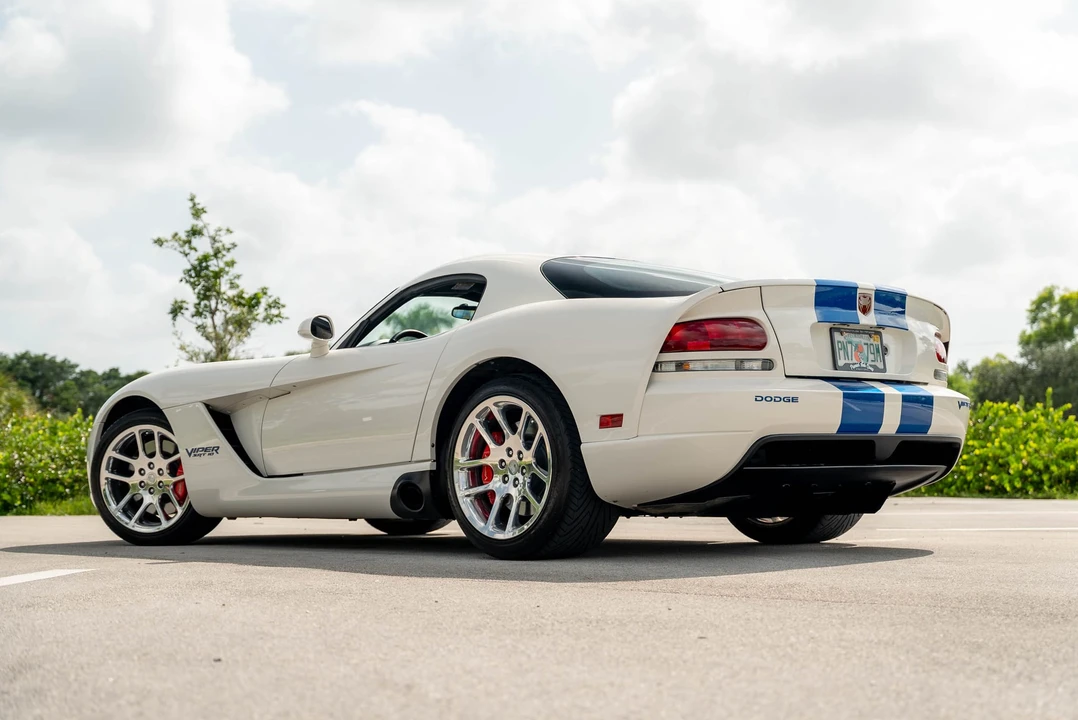 2006 Dodge Viper 3rd Gen - Image 14 of 31
