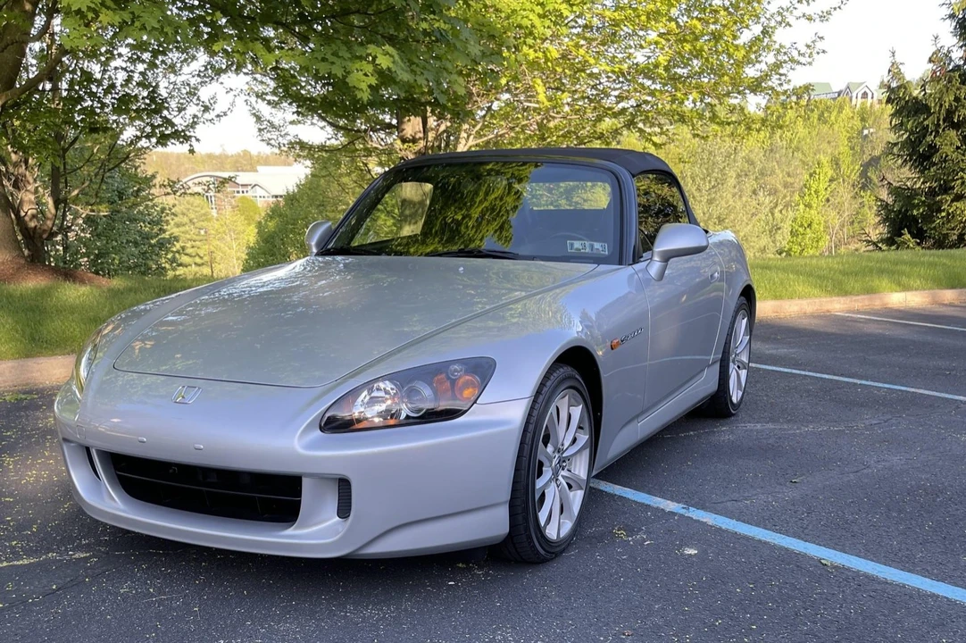 2006 Honda AP2 S2000 - Image 2 of 31
