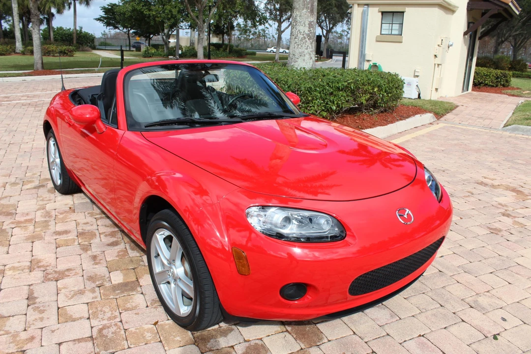 2006 Mazda NC MX-5 Miata - Image 4 of 31