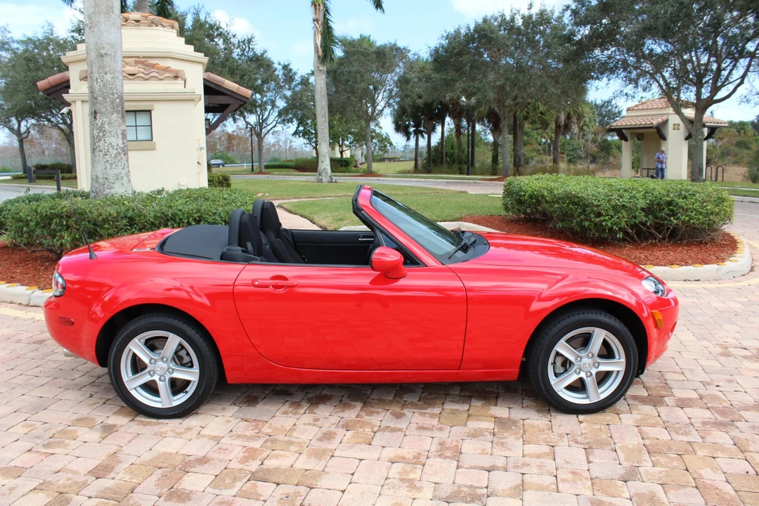 2006 Mazda NC MX-5 Miata - Image 6 of 31