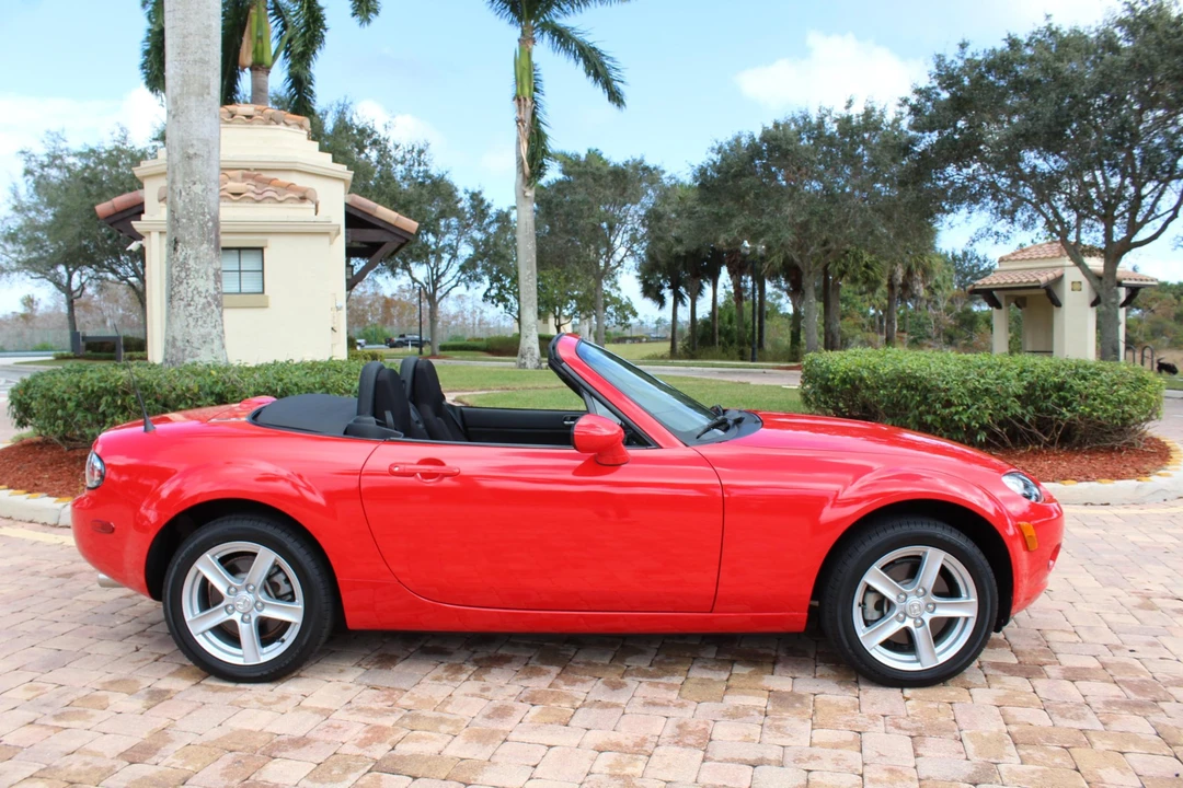 2006 Mazda NC MX-5 Miata - Image 7 of 31