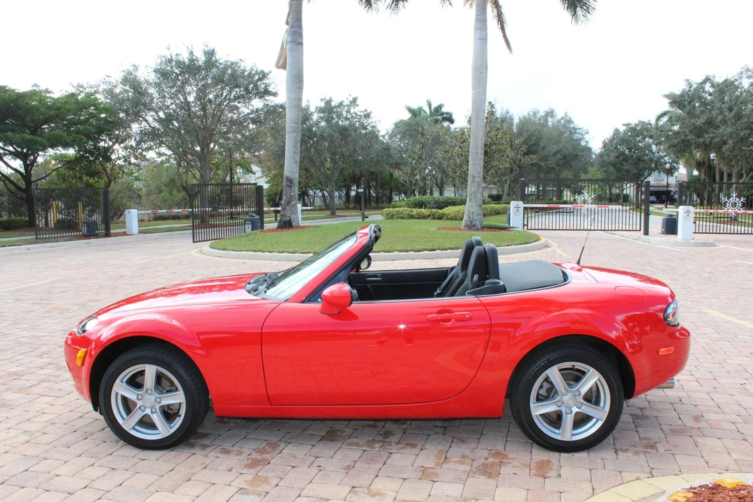 2006 Mazda NC MX-5 Miata - Image 12 of 31