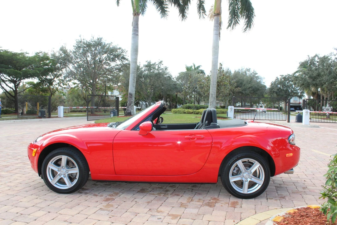 2006 Mazda NC MX-5 Miata - Image 13 of 31