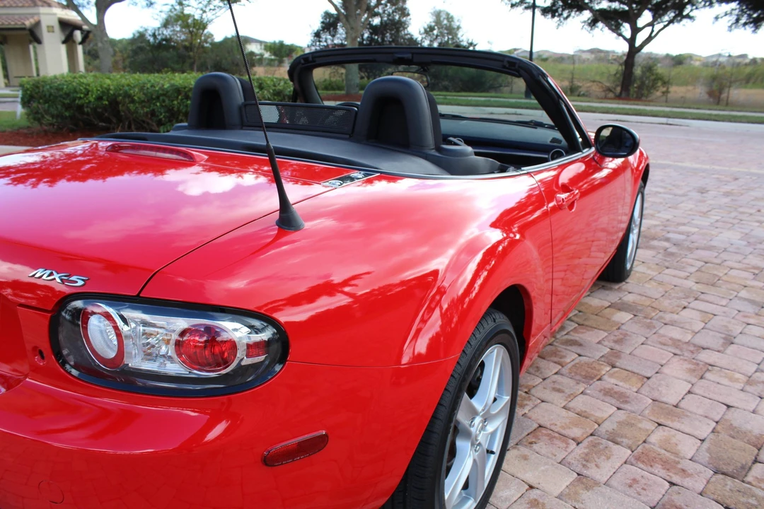 2006 Mazda NC MX-5 Miata - Image 21 of 31