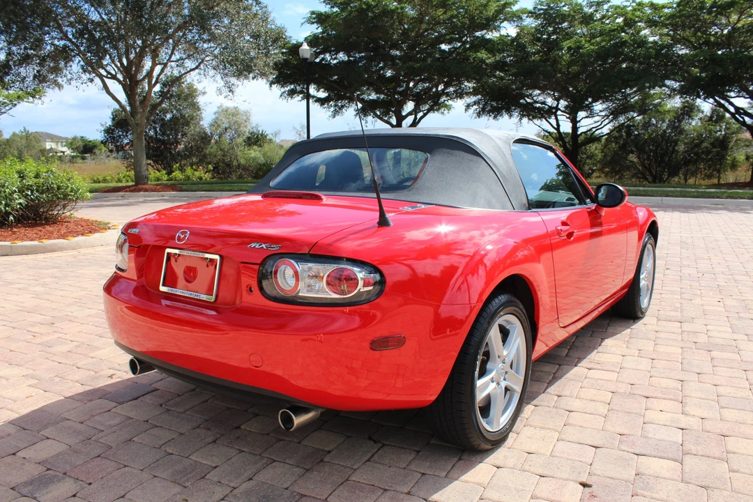2006 Mazda NC MX-5 Miata - Image 17 of 31