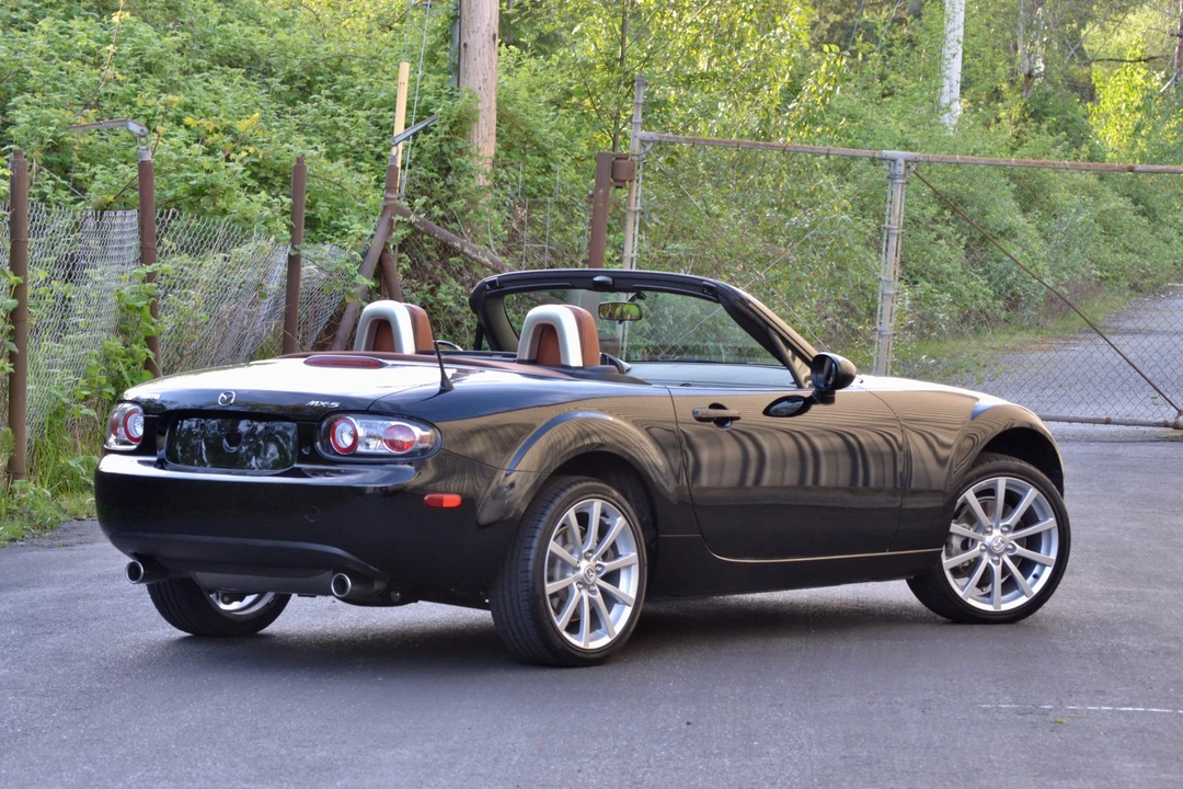 2006 Mazda NC MX-5 Miata - Image 10 of 31