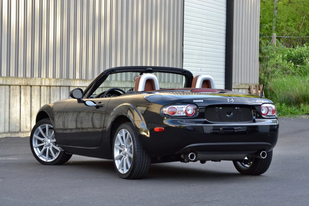 2006 Mazda NC MX-5 Miata - Image 12 of 31
