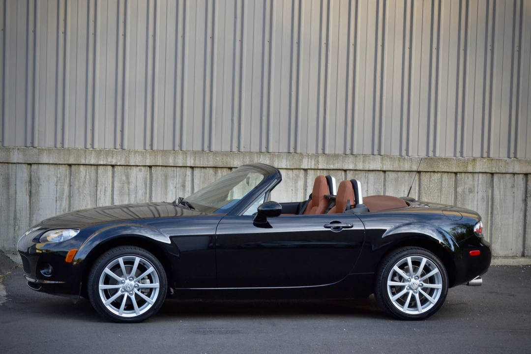 2006 Mazda NC MX-5 Miata - Image 17 of 31