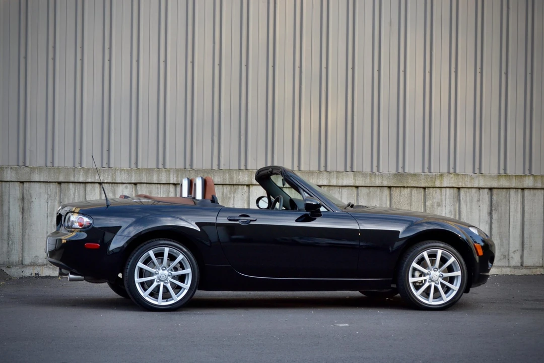 2006 Mazda NC MX-5 Miata - Image 8 of 31