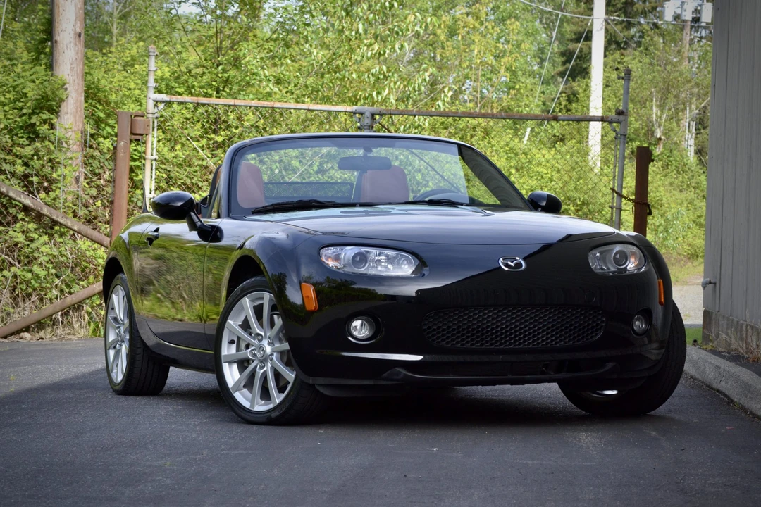 2006 Mazda NC MX-5 Miata - Image 2 of 31