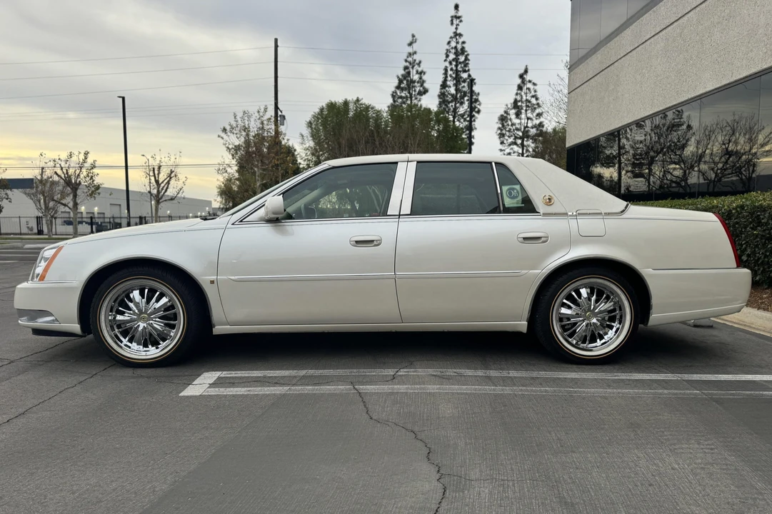 2007 Cadillac DTS - Image 4 of 31