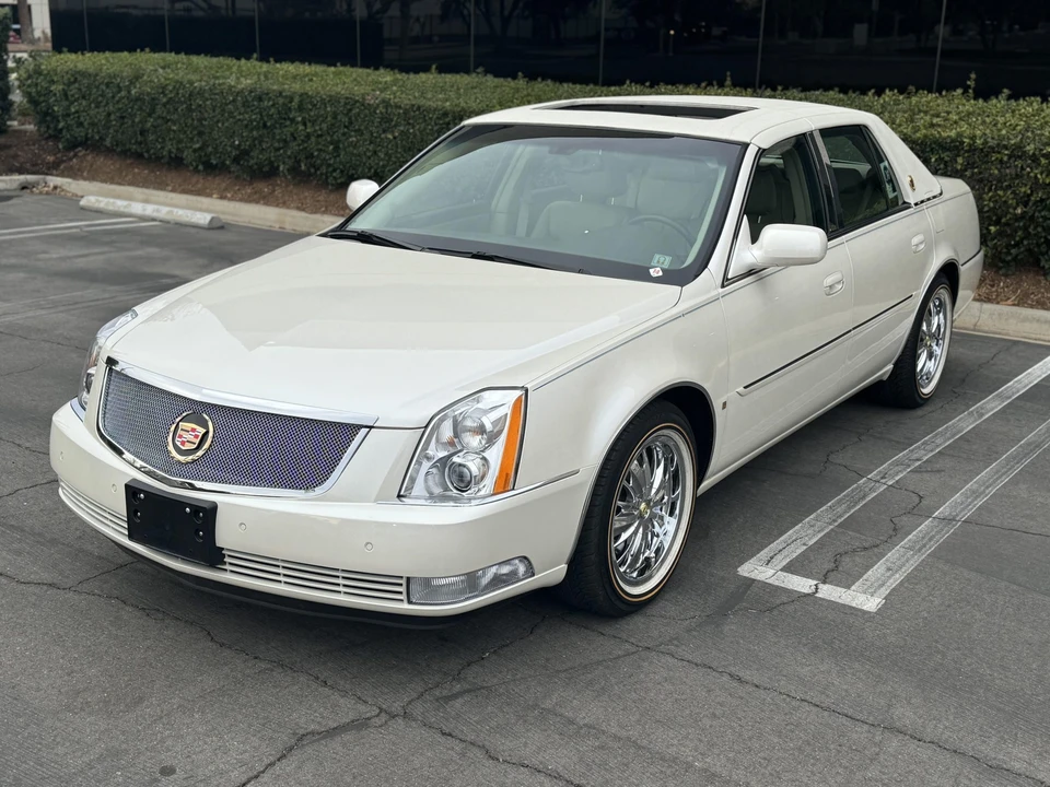 2007 Cadillac DTS - Image 3 of 31