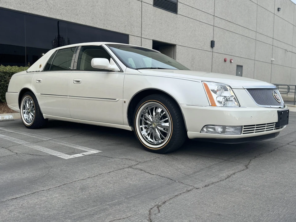 2007 Cadillac DTS - Image 15 of 31