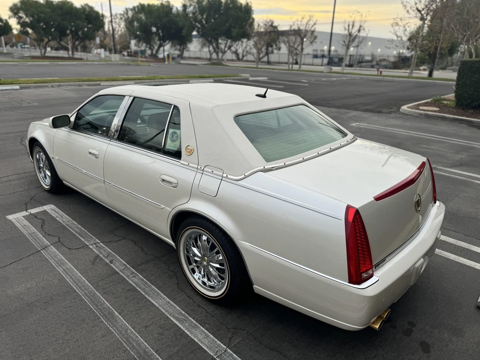 2007 Cadillac DTS - Image 5 of 31