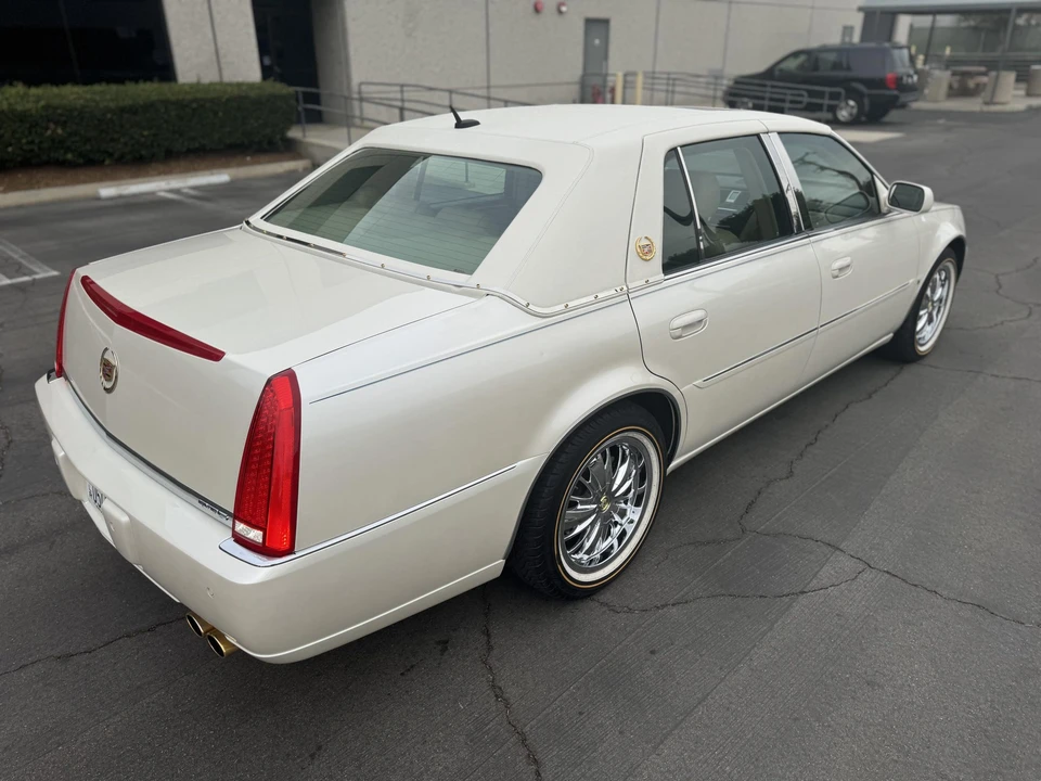 2007 Cadillac DTS - Image 26 of 31