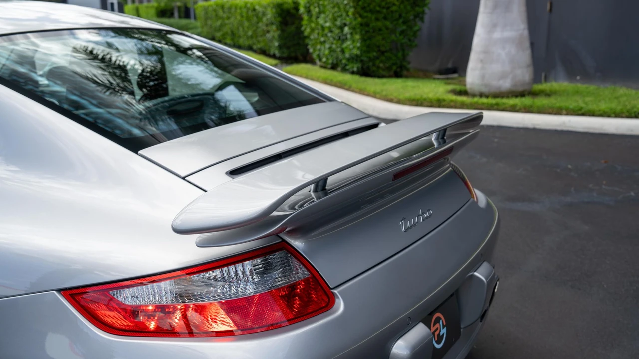 2007 Porsche 997 Turbo - Image 17 of 31