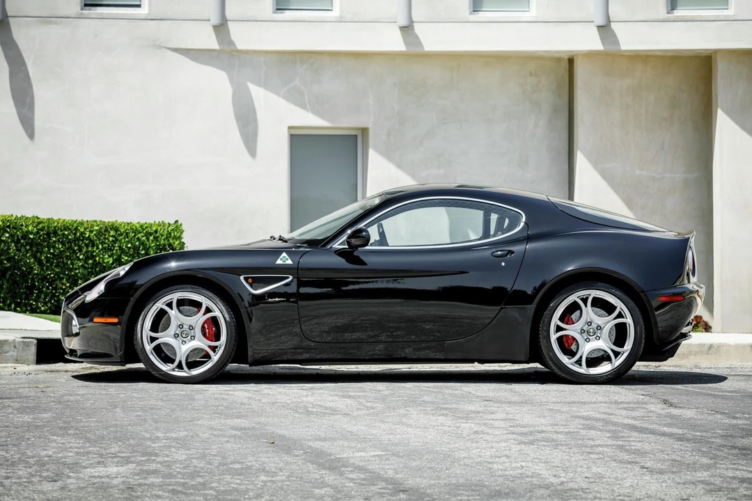 2008 Alfa Romeo 8C Competizione - Image 12 of 31