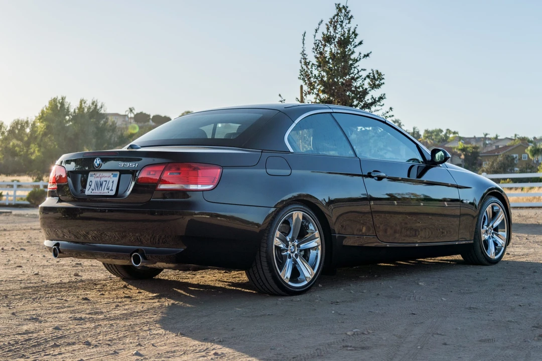 2008 BMW E93 335i Convertible - Image 17 of 31