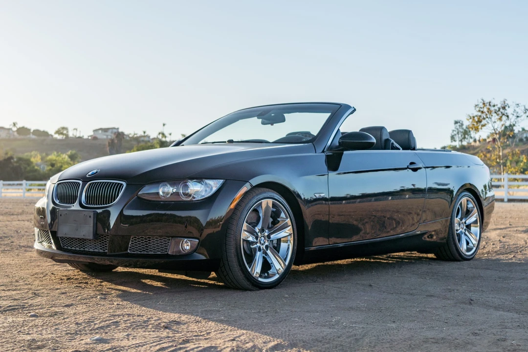 2008 BMW E93 335i Convertible - Image 2 of 31