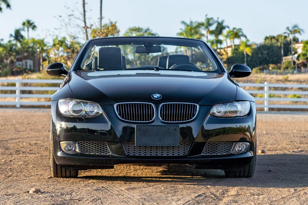 2008 BMW E93 335i Convertible - Image 11 of 31