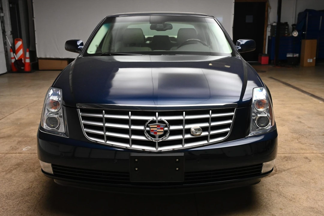 2008 Cadillac DTS - Image 4 of 31