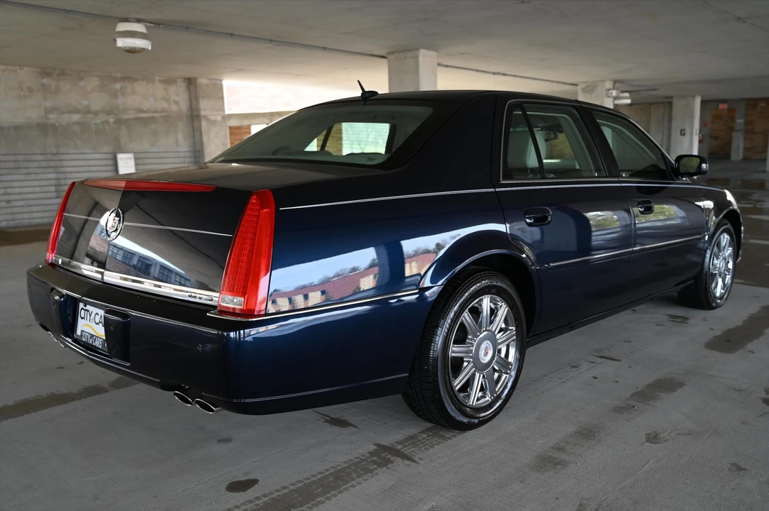 2008 Cadillac DTS - Image 10 of 31