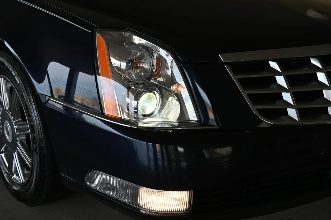 2008 Cadillac DTS - Image 23 of 31