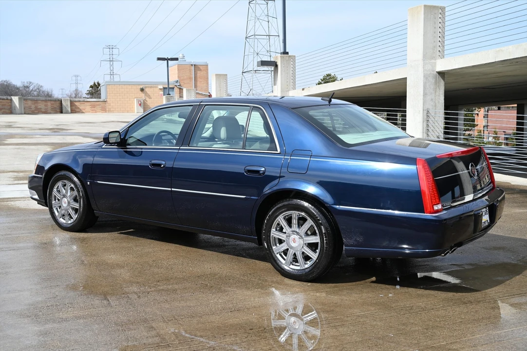 2008 Cadillac DTS - Image 18 of 31
