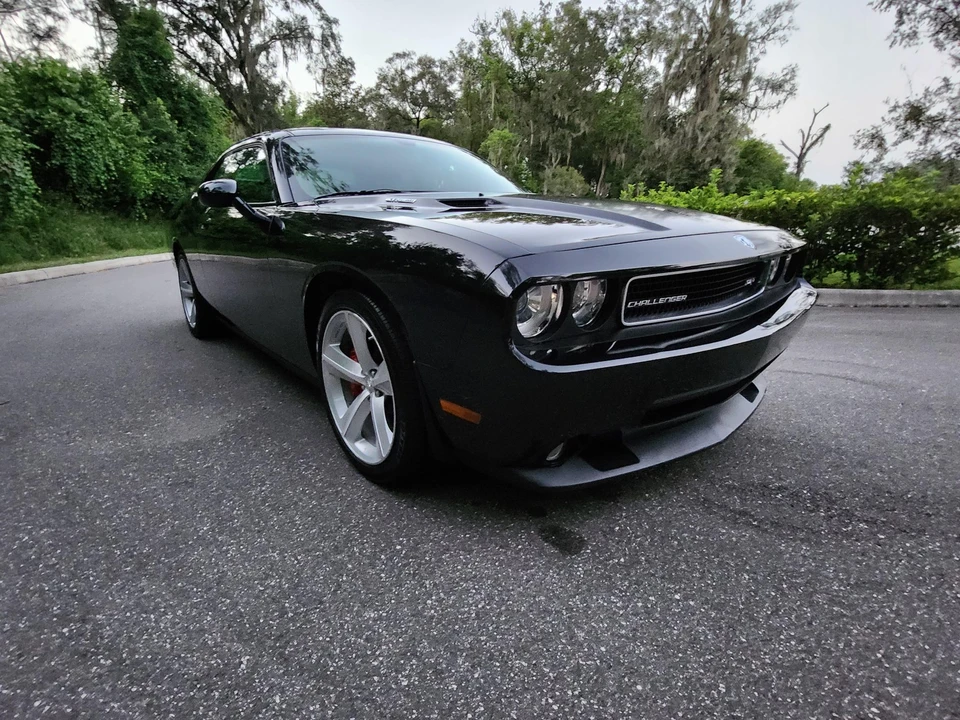 2008 Dodge Challenger SRT8 & 392 3rd Gen - Image 9 of 31