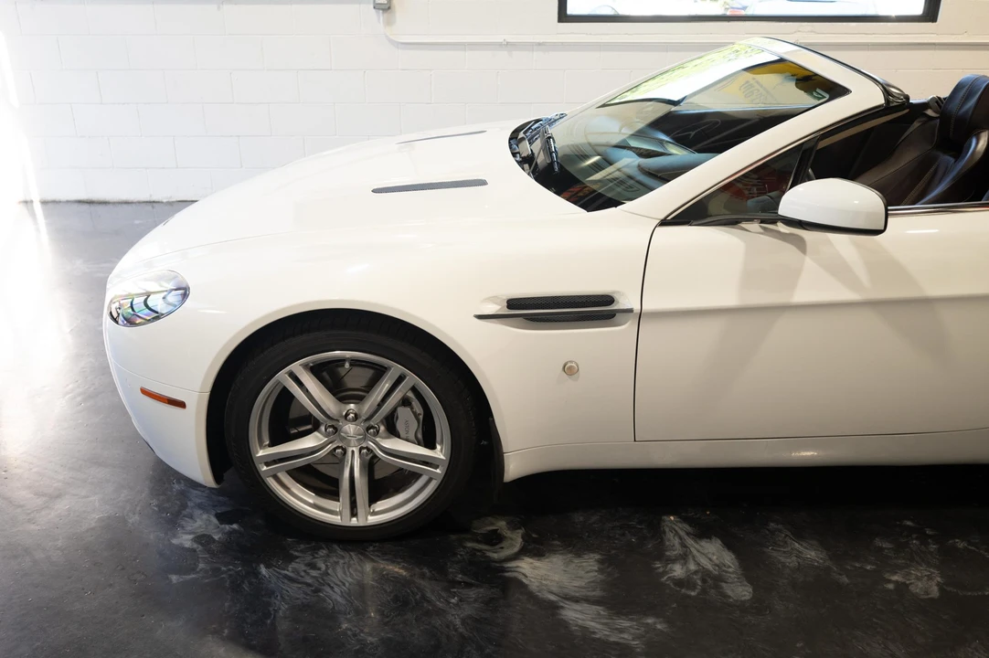 2009 Aston Martin V8 Vantage (2006-2017) - Image 15 of 31