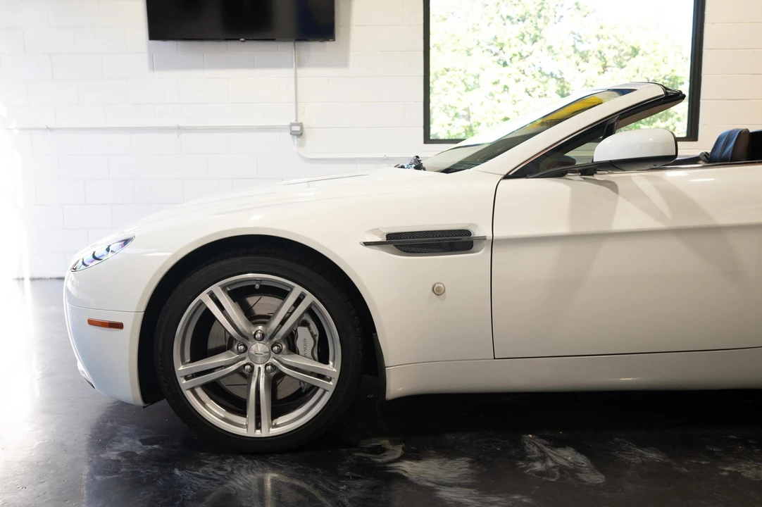 2009 Aston Martin V8 Vantage (2006-2017) - Image 14 of 31