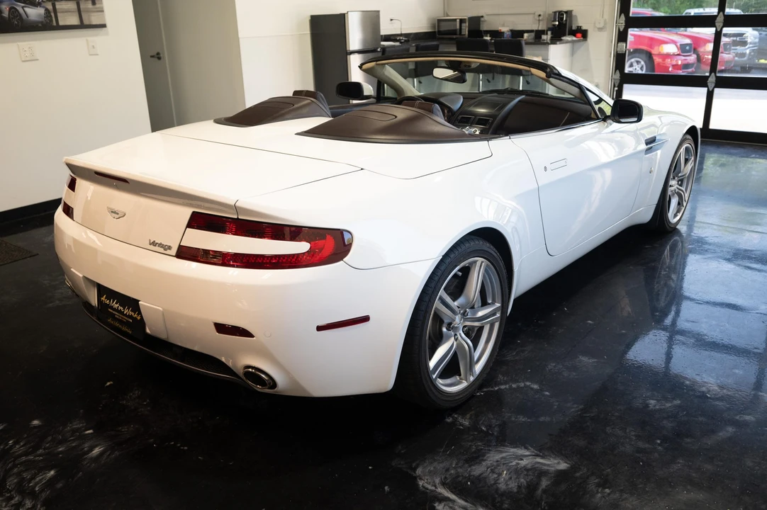 2009 Aston Martin V8 Vantage (2006-2017) - Image 8 of 31
