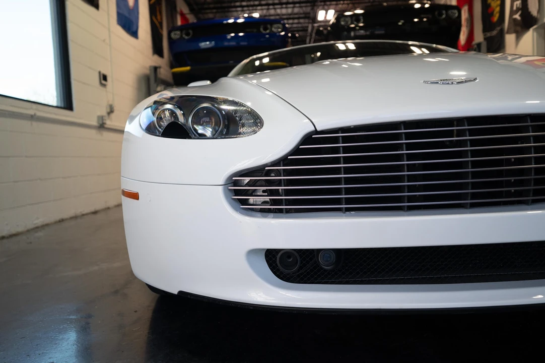 2009 Aston Martin V8 Vantage (2006-2017) - Image 17 of 31