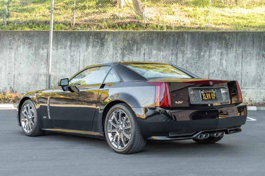 2009 Cadillac XLR-V - Image 4 of 31