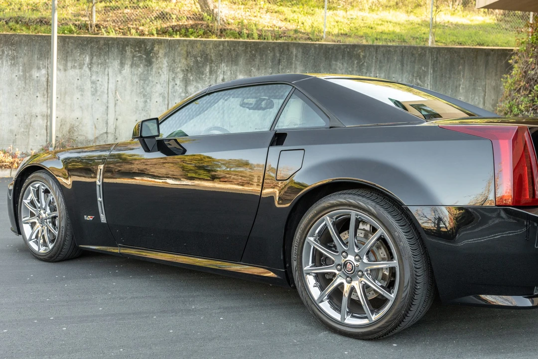 2009 Cadillac XLR-V - Image 31 of 31