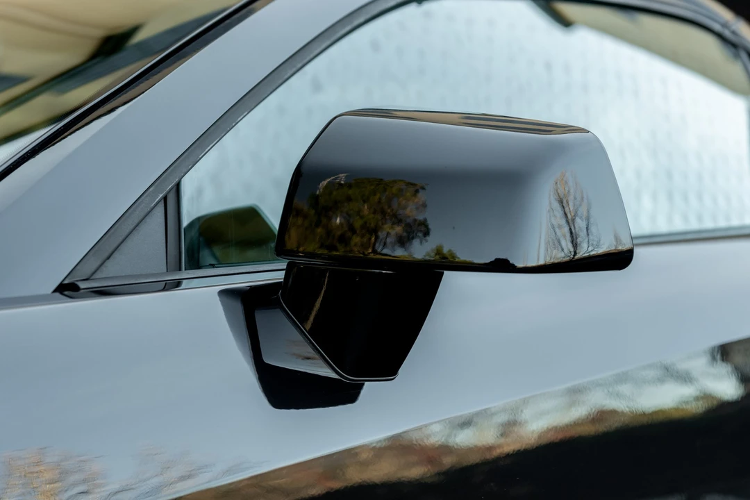2009 Cadillac XLR-V - Image 30 of 31