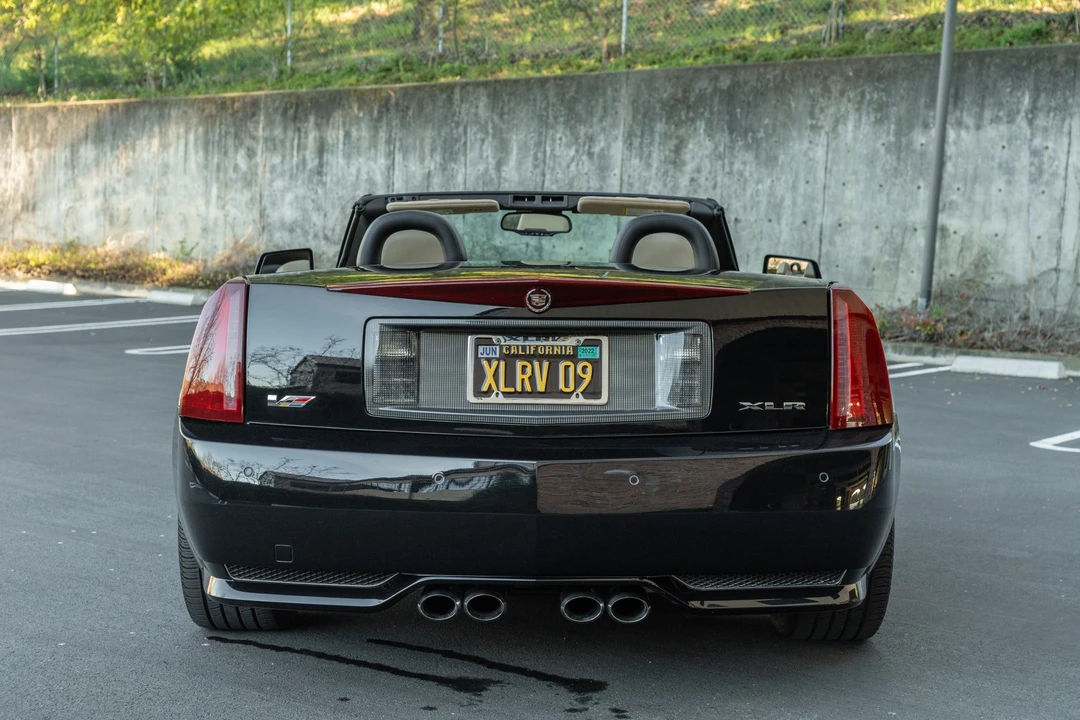 2009 Cadillac XLR-V - Image 13 of 31