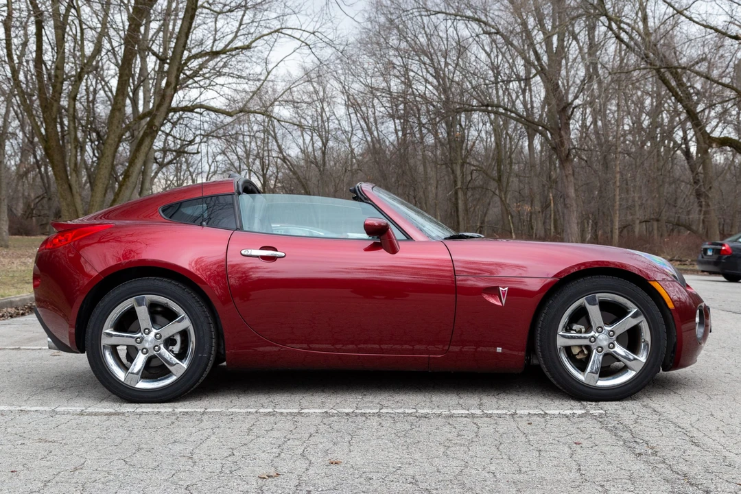 2009 Pontiac Solstice GXP - Image 17 of 31