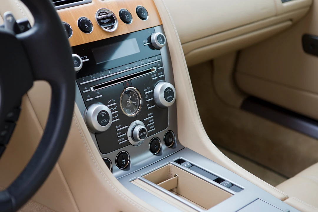 2010 Aston Martin DB9 - Image 30 of 31