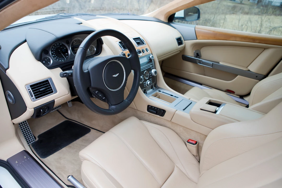 2010 Aston Martin DB9 - Image 28 of 31
