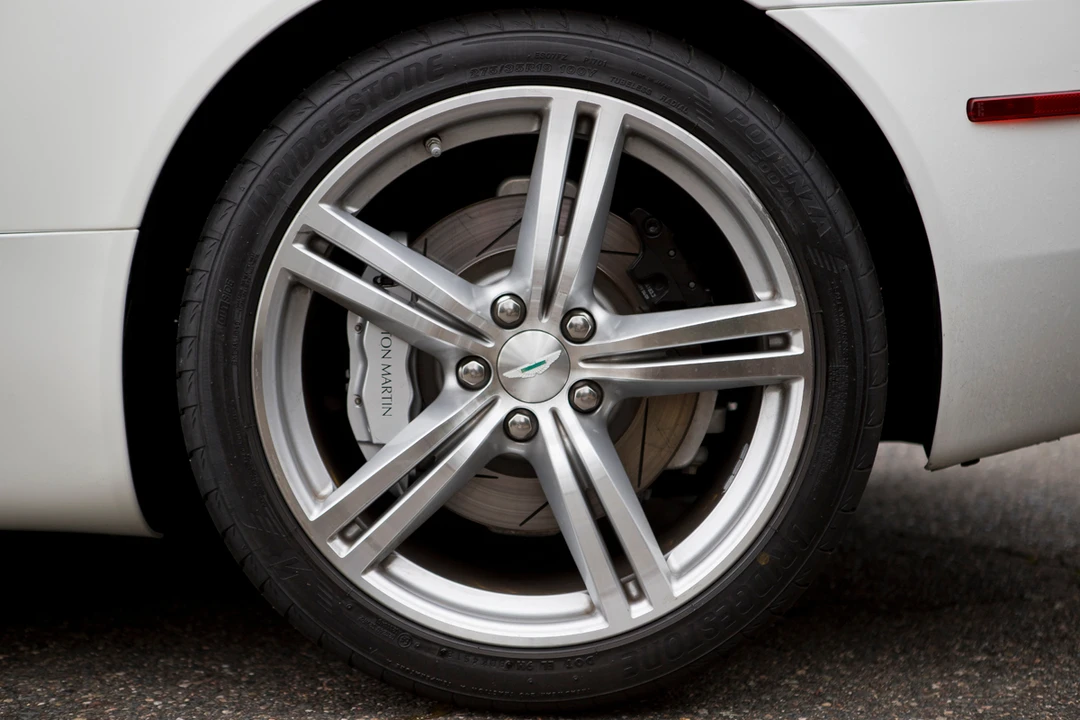 2010 Aston Martin DB9 - Image 18 of 31