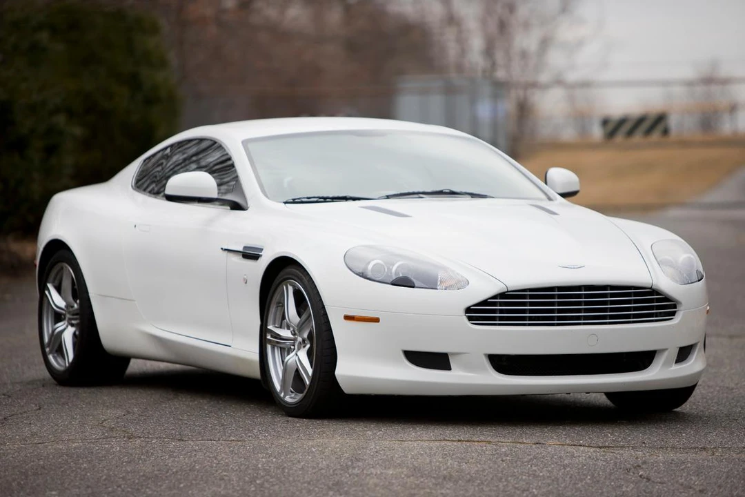 2010 Aston Martin DB9 - Image 2 of 31