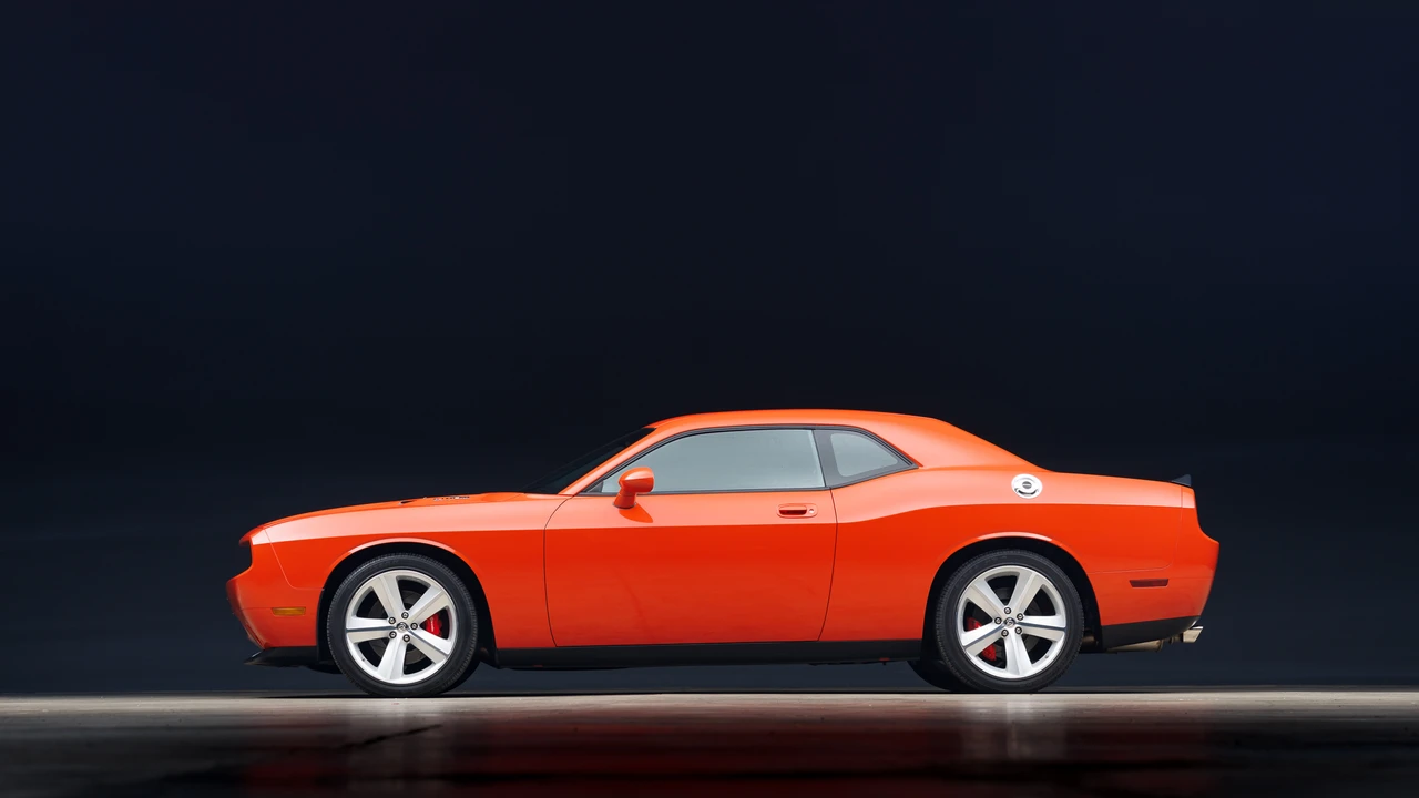 2010 Dodge Challenger SRT8 & 392 3rd Gen - Image 5 of 31