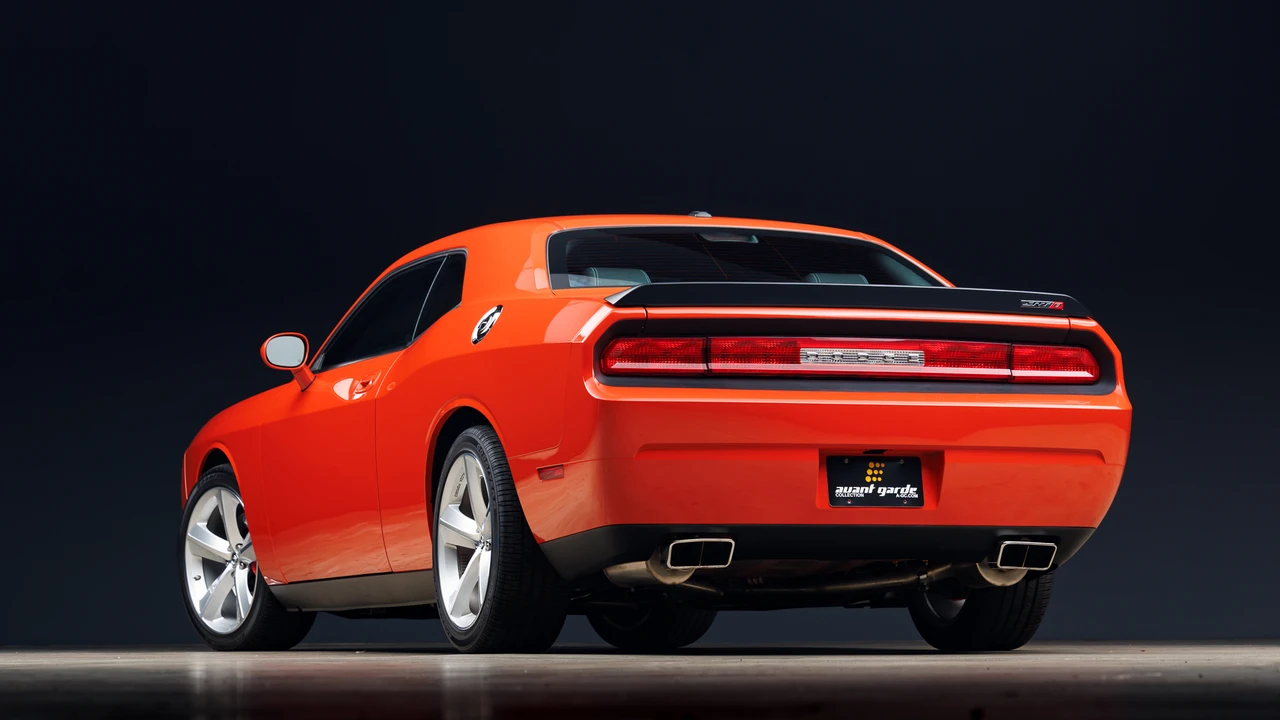 2010 Dodge Challenger SRT8 & 392 3rd Gen - Image 7 of 31