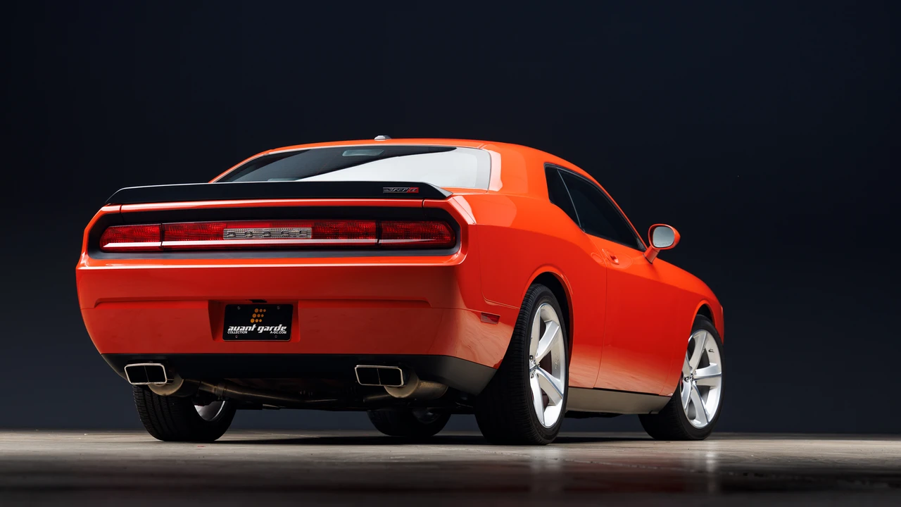 2010 Dodge Challenger SRT8 & 392 3rd Gen - Image 10 of 31
